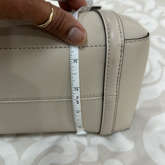 MK Purse saffiano tote - Picture 9 of 16
